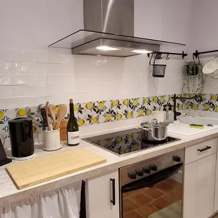 Charming In Vieux Apartment